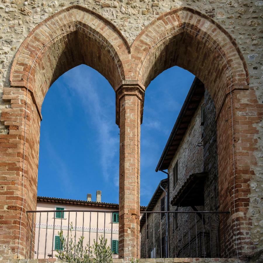 La Dimora Nel Castello Villa Collevalenza Exterior photo